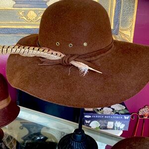Vintage 70s wool felt hat